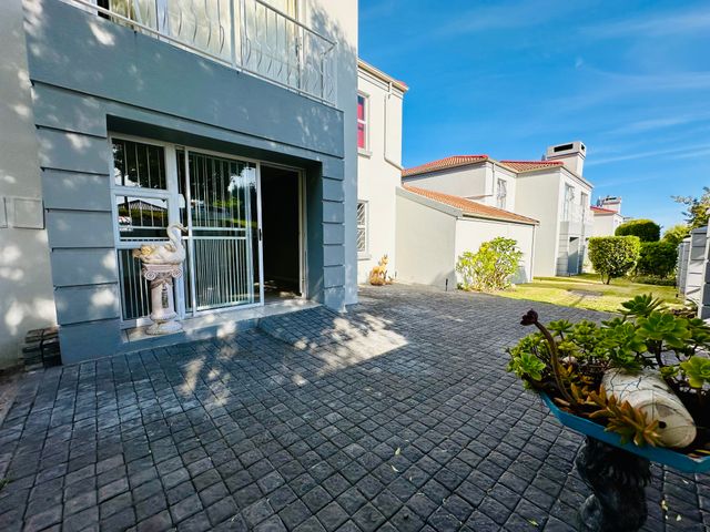 To Let 2 Bedroom Property for Rent in Vermont Western Cape